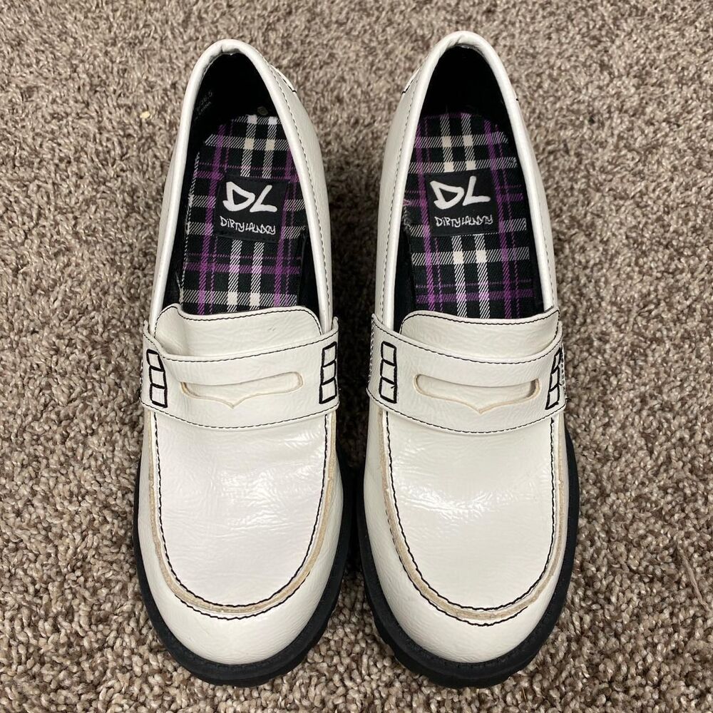 Dirty-laundry Women's White and Black Oxfords - Picture 4 of 8